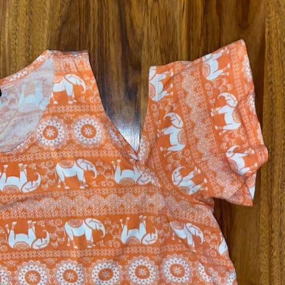 Rue21 Cold Shoulder Elephant and Mandela Top Womens Size Medium - Picture 3 of 6